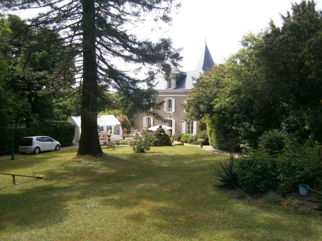 Mareuil-sur-Lay Logis La Folie B&B 객실 사진